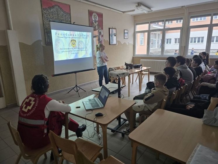 ПРЕДАВАЊЕ О БОЛЕСТИМА ЗАВИСНОСТИ У НАШОЈ ШКОЛИ